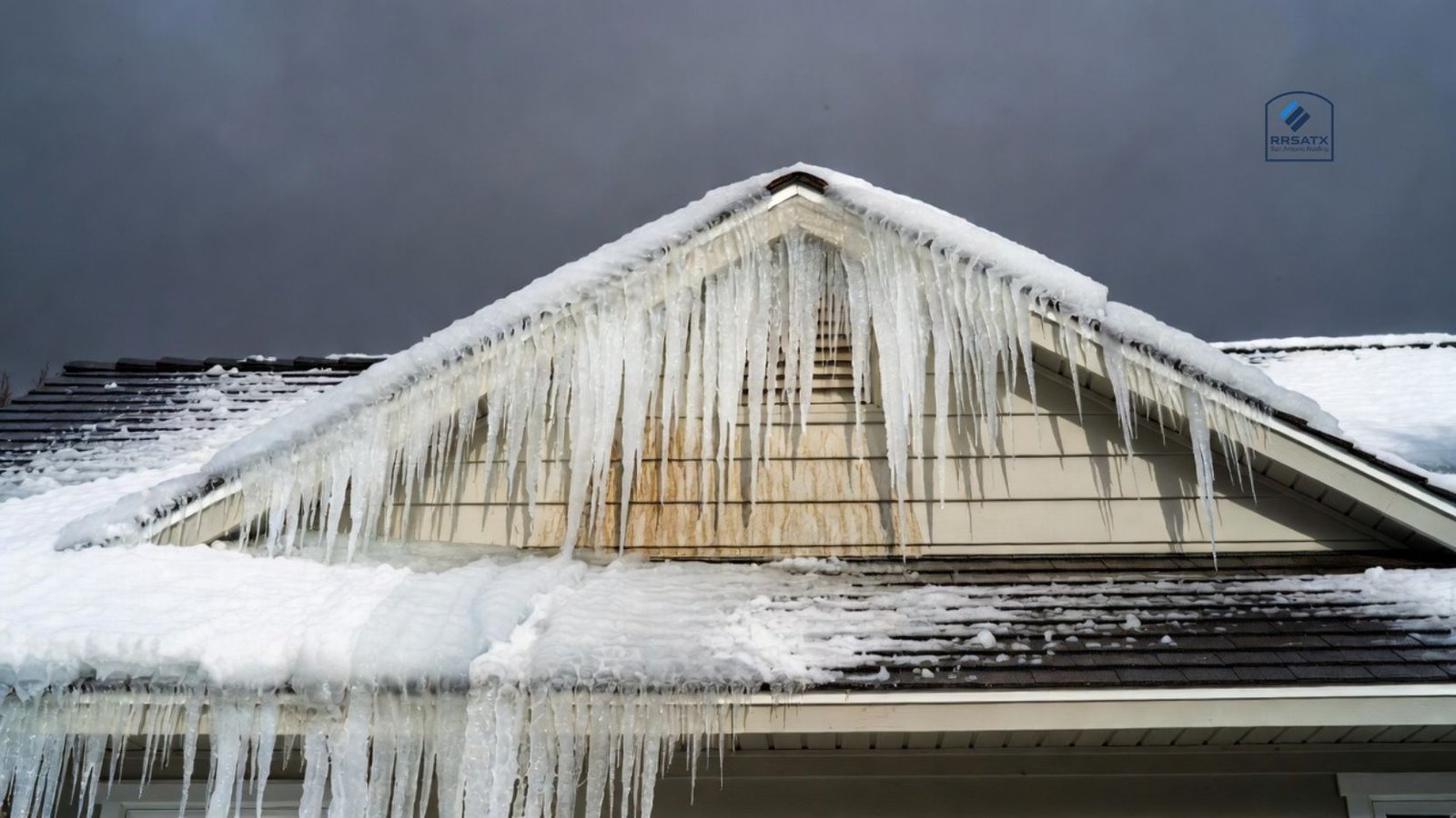 Avoiding Ice Dam Issues With New Roofs